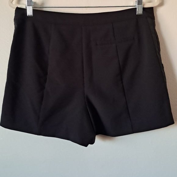 Disney Women's Black Buttoned High Waist Shorts - Picture 3 of 7